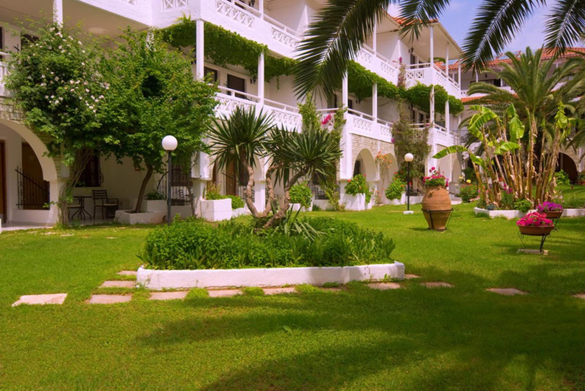 Porfi Beach Hotel Nikiti  Exteriör bild