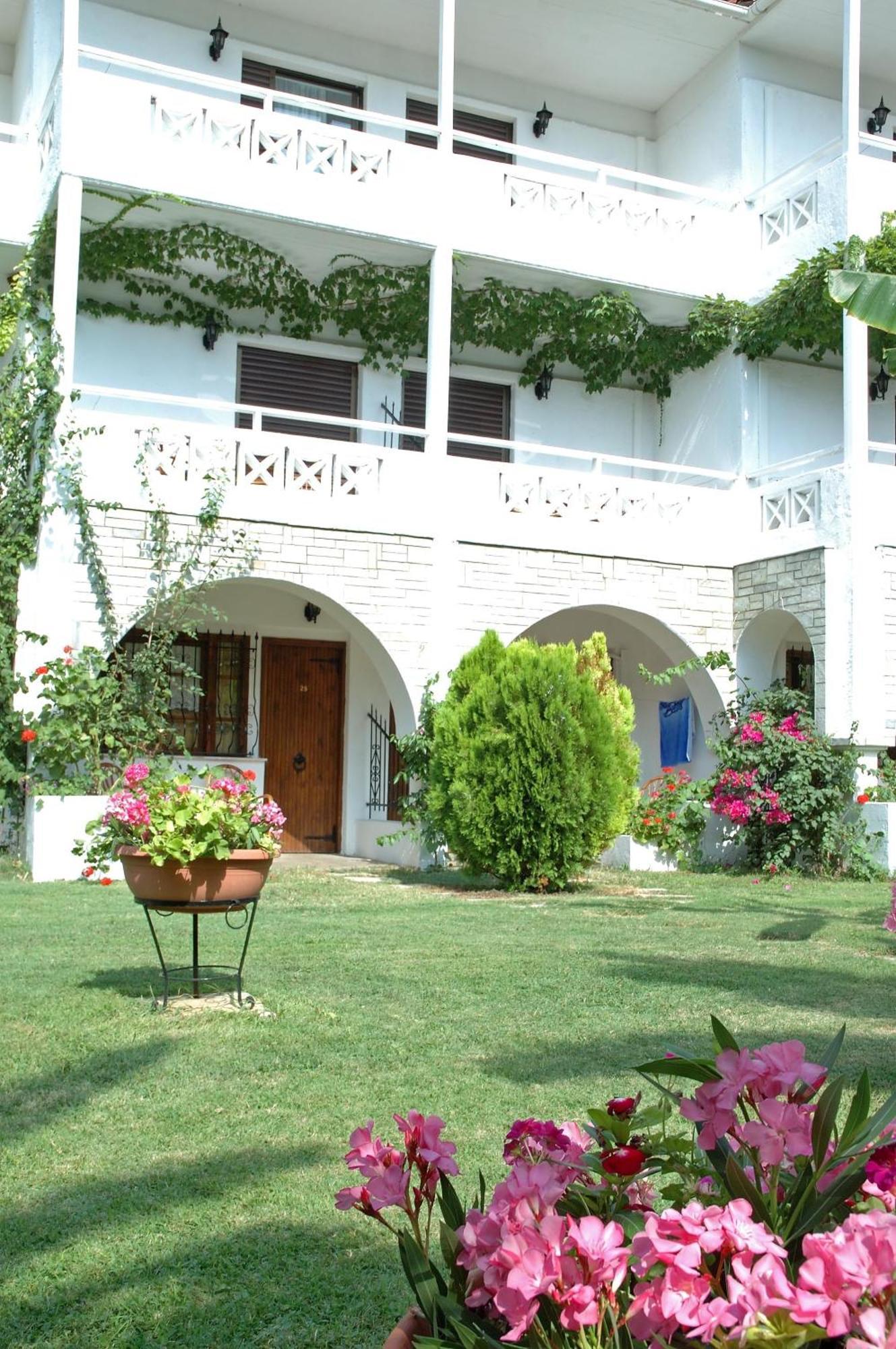 Porfi Beach Hotel Nikiti  Exteriör bild