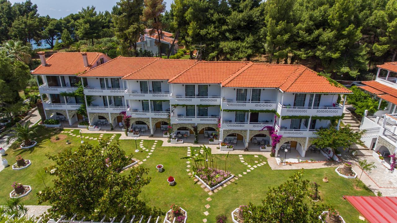 Porfi Beach Hotel Nikiti  Exteriör bild